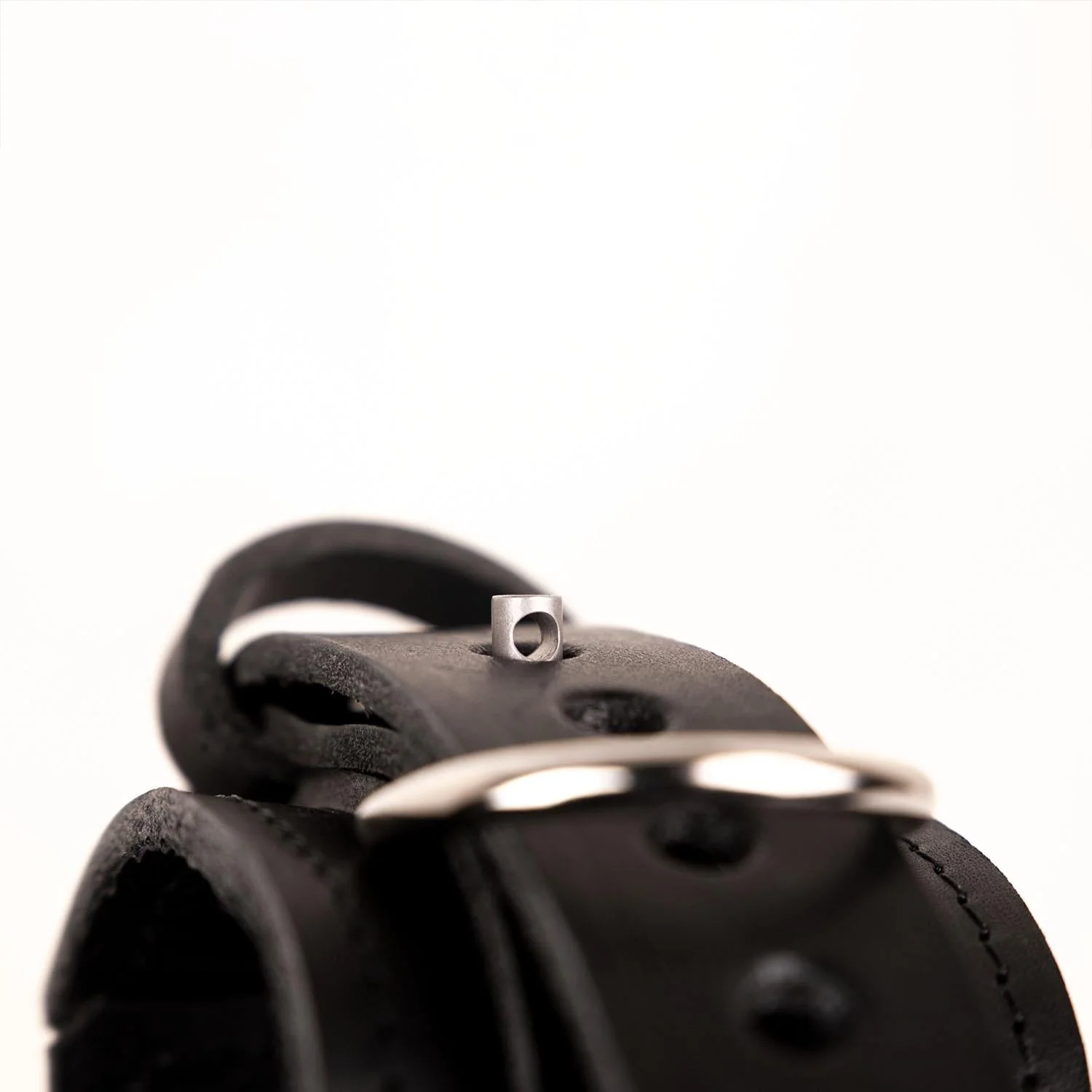 Fetters Classic Leather Wrist Restraints - Image 2